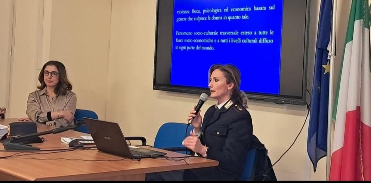 &#8220;Questo non è amore&#8221;, incontro a scuola - 