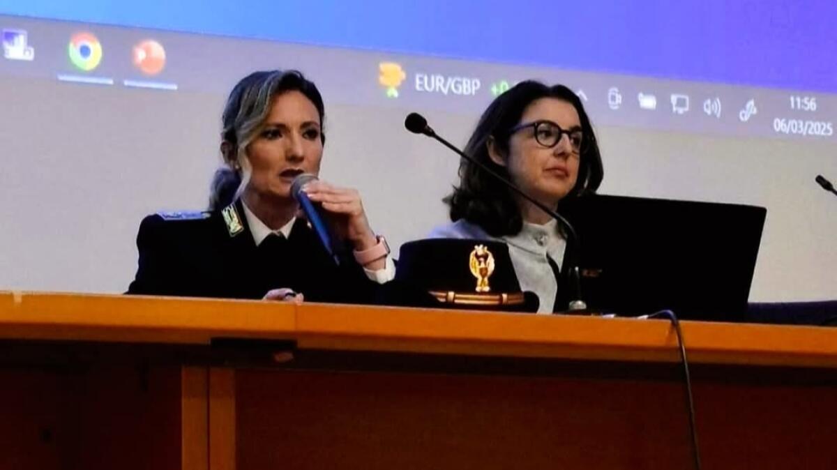 Violenza di genere, la Polizia incontra gli studenti -