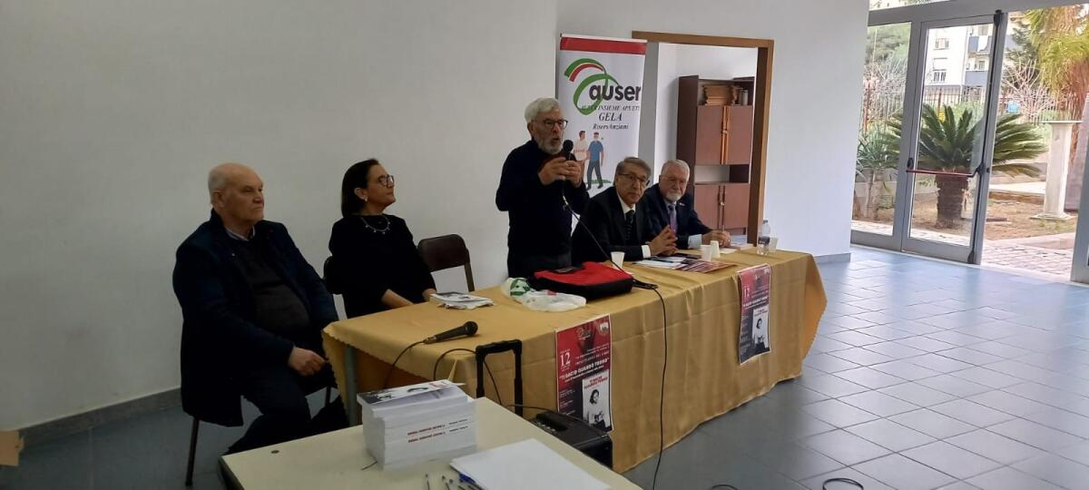 Partecipata e intensa la presentazione del libro &#8220;Ti bacio quando torno&#8221; - 