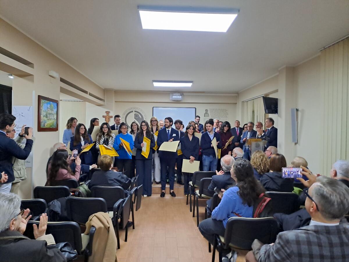 Ordine dei medici di Caltanissetta:medaglie per 50 anni dalla laurea e accoglienza ai nuovi -