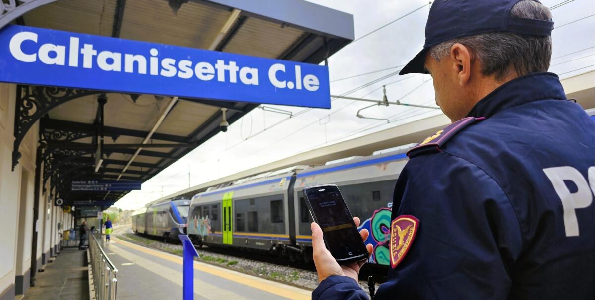 In possesso di cannabinoidi e 9mila euro in contanti: arrestato dalla Polizia - 