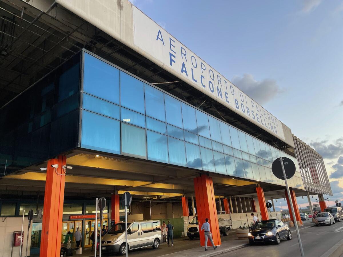Preso in aeroporto un latitante - 