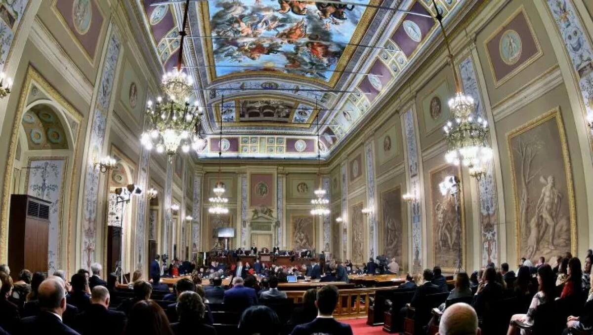 Governo regionale battuto sull&#8217;aumento delle indennità alle partecipate - 