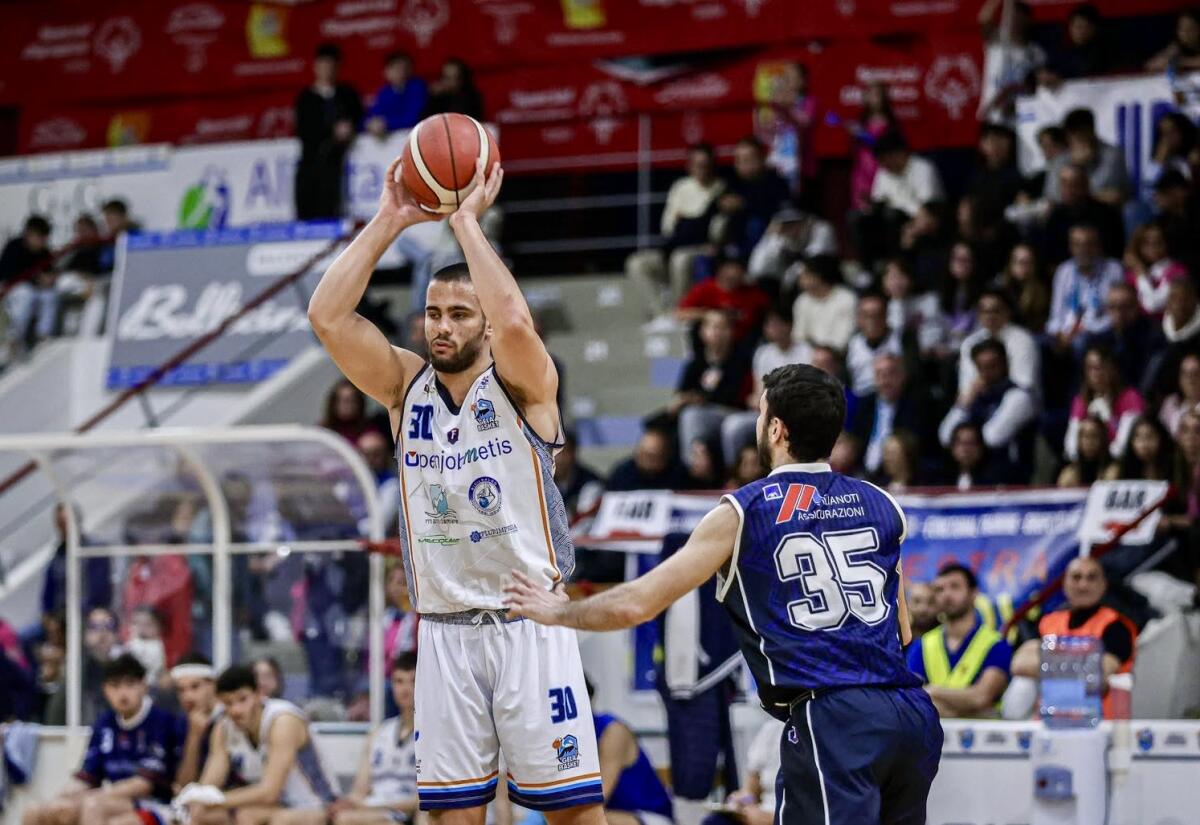 L’impatto devastante di Vasilije Musikic sul Gela basket: domenica 16 punti in 15 minuti  - 