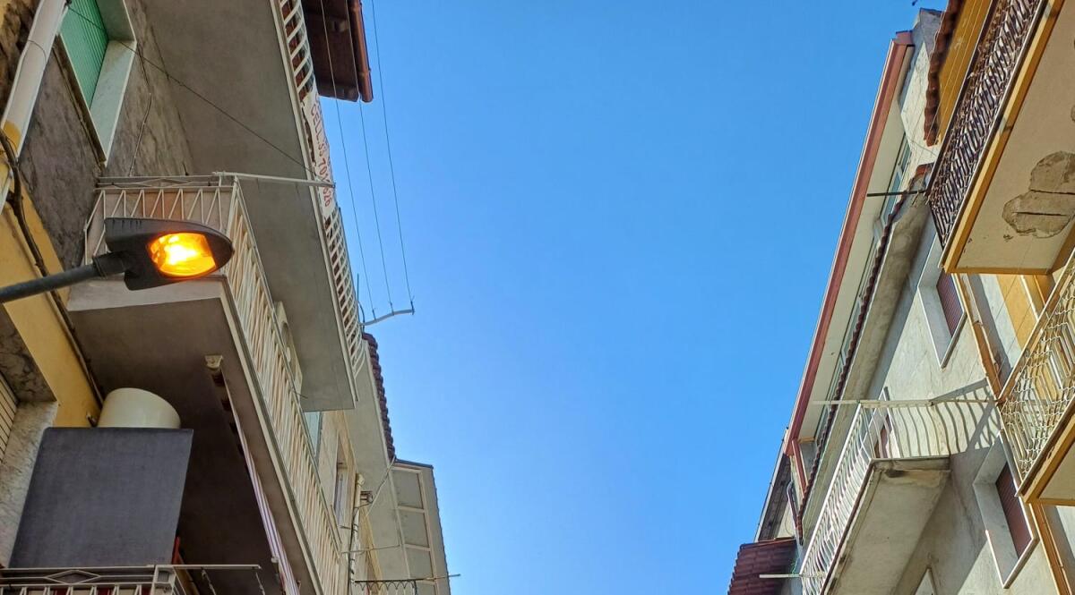 A S.Ippolito vie al buio la sera e illuminate di giorno - 