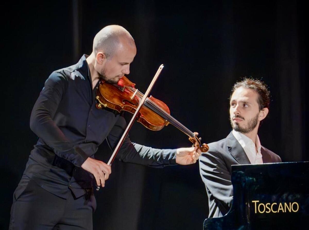 Concerto “Armonie d’epoca”, al teatro Eschilo la magia della musica di uno Stradivari del 1730 - 