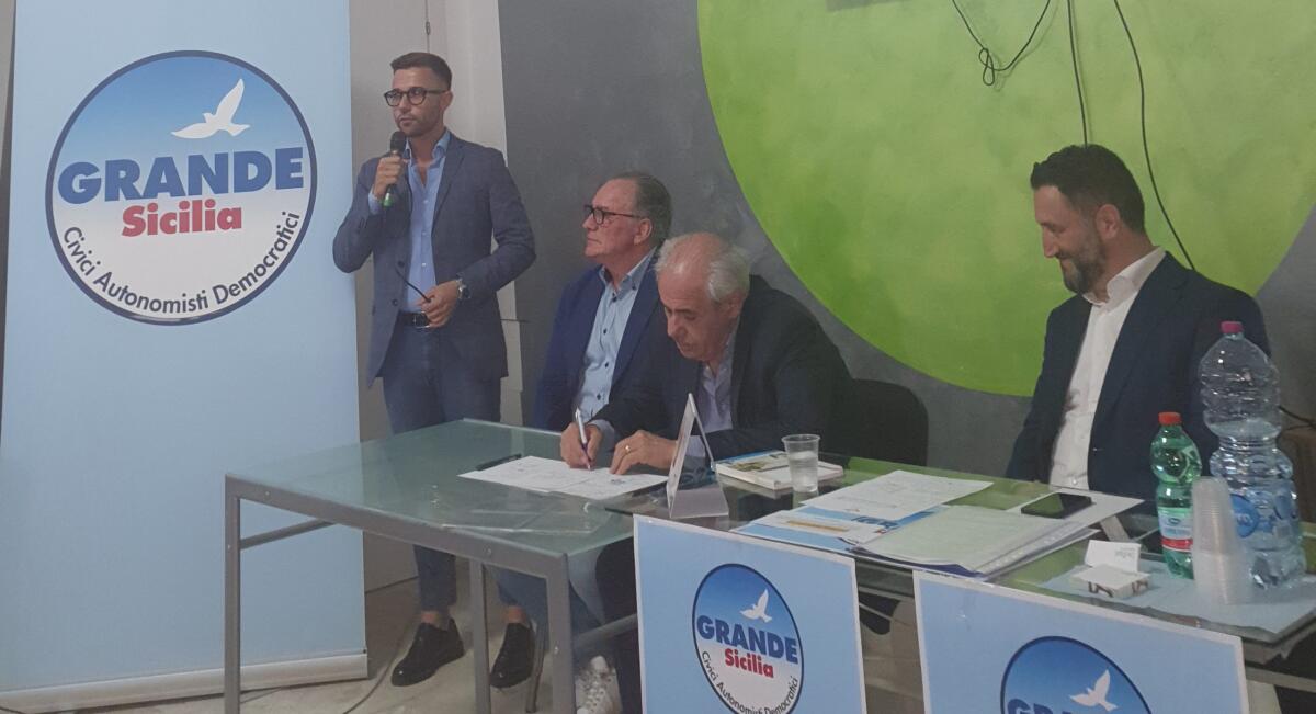 Gallo:&#8221;protagonisti della ricostruzione di una politica che parla il linguaggio delle persone&#8221; - 