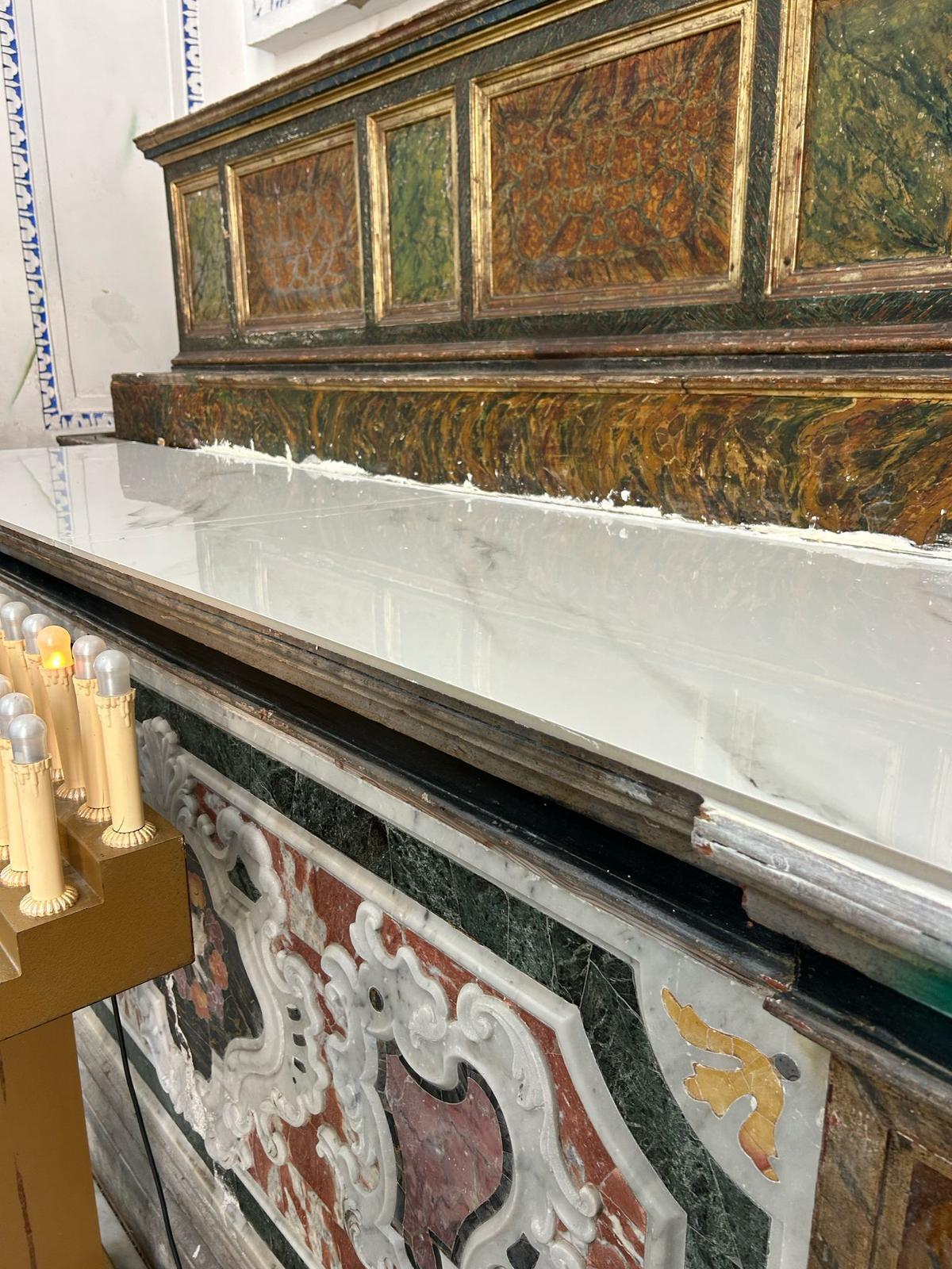 Le mattonelle per ricoprire gli antichi altari… -