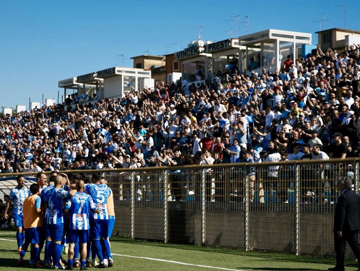 Cresce l’entusiasmo intorno al Gela: a Venafro almeno 200 tifosi biancazzurri  - 