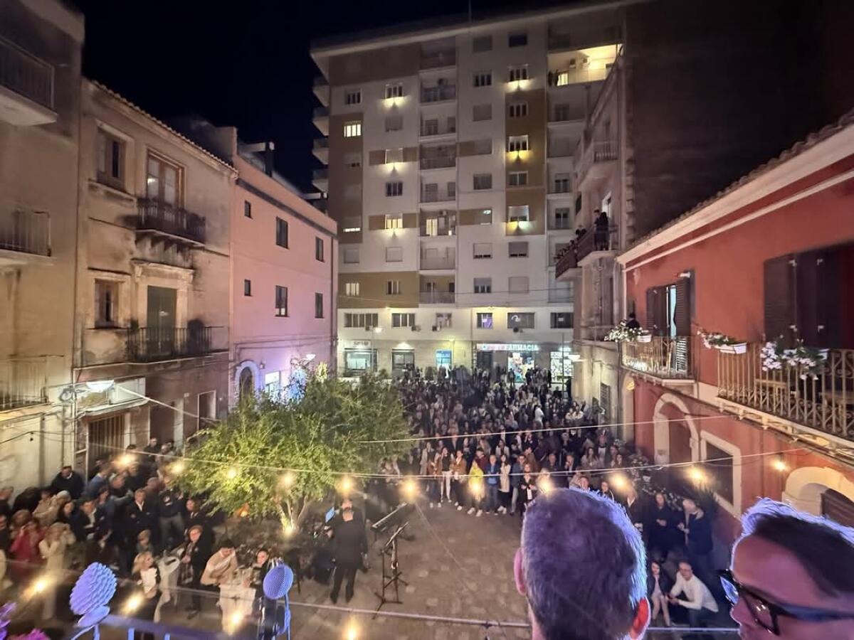 Il gruppo di Una buona idea soddisfatto per l’evento &#8220;Gela in centro&#8221; - 
