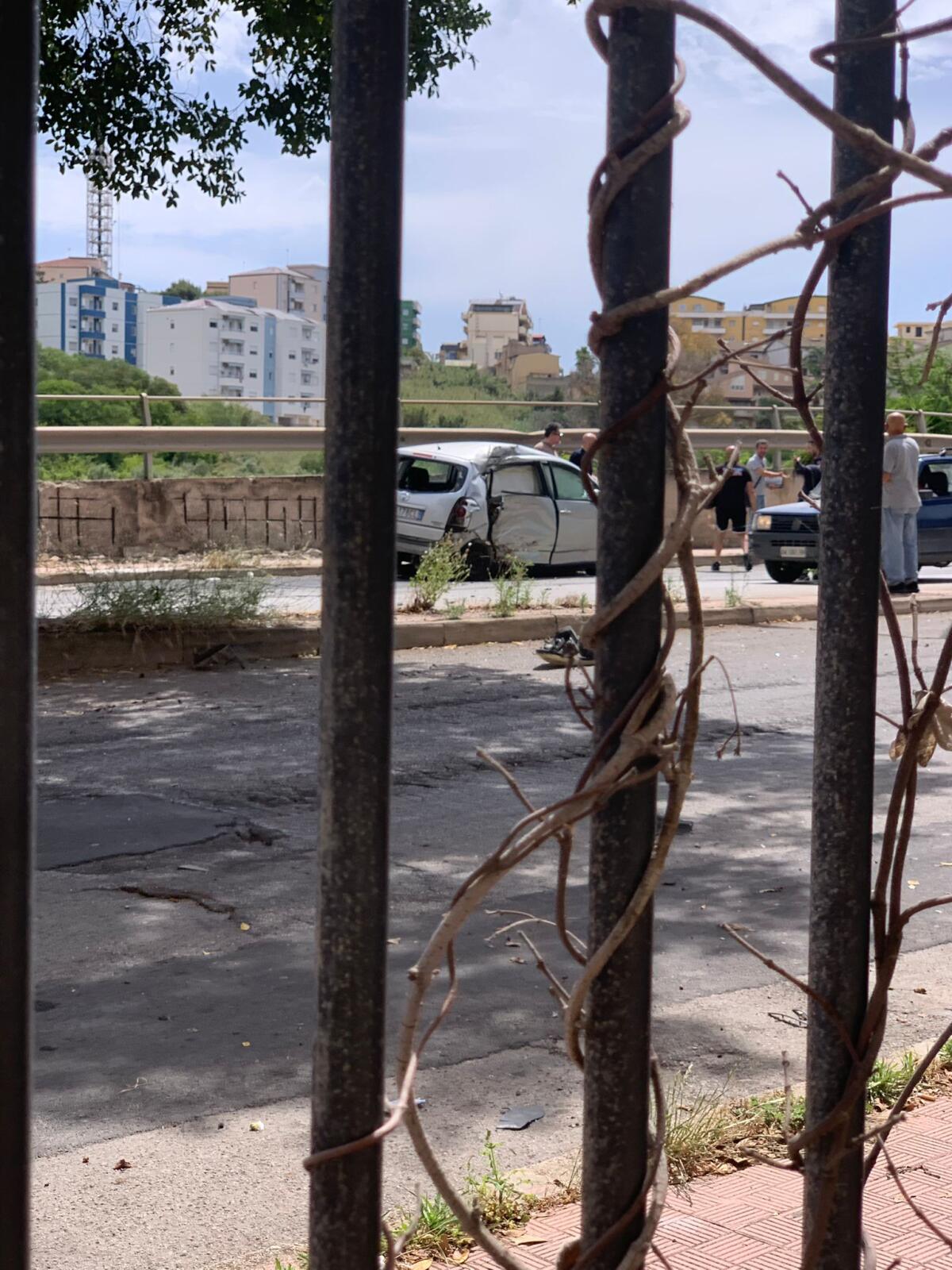 Incidente autonomo in viale Indipendenza -