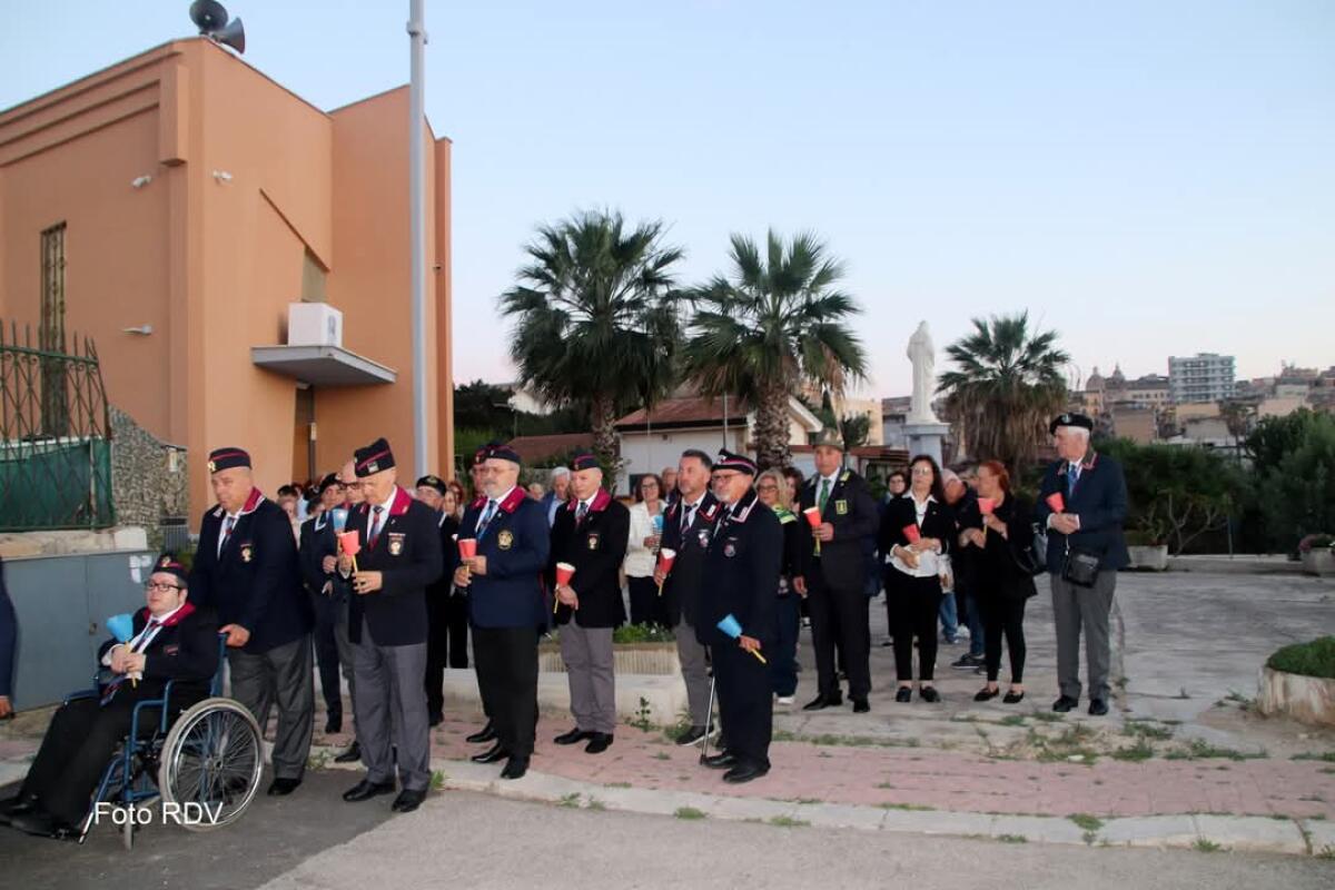 Fiaccolata e messa con le associazioni d&#8217;arma - 