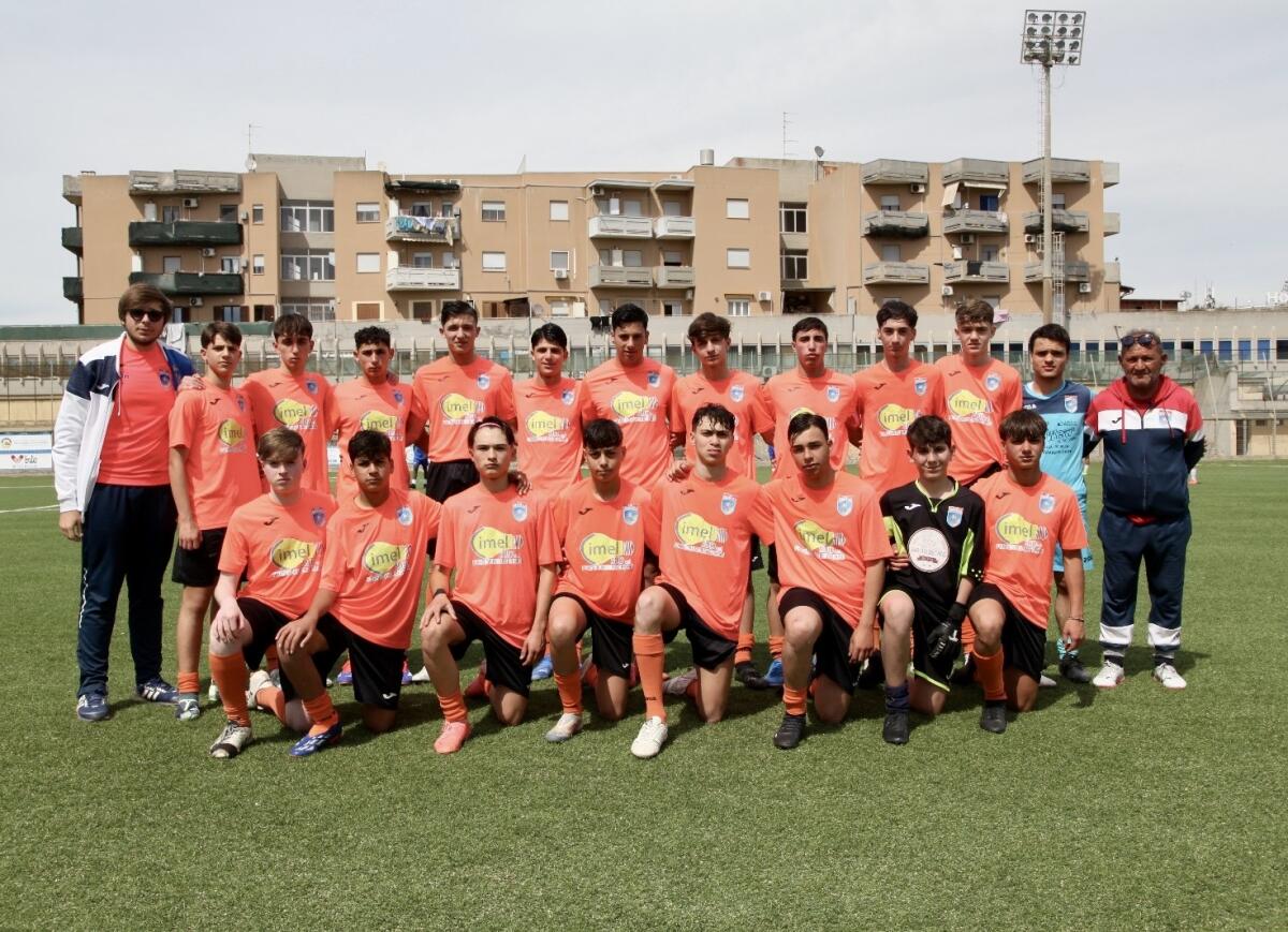 Festa per la Giovanile Gela, campione provinciale Under 17 - 