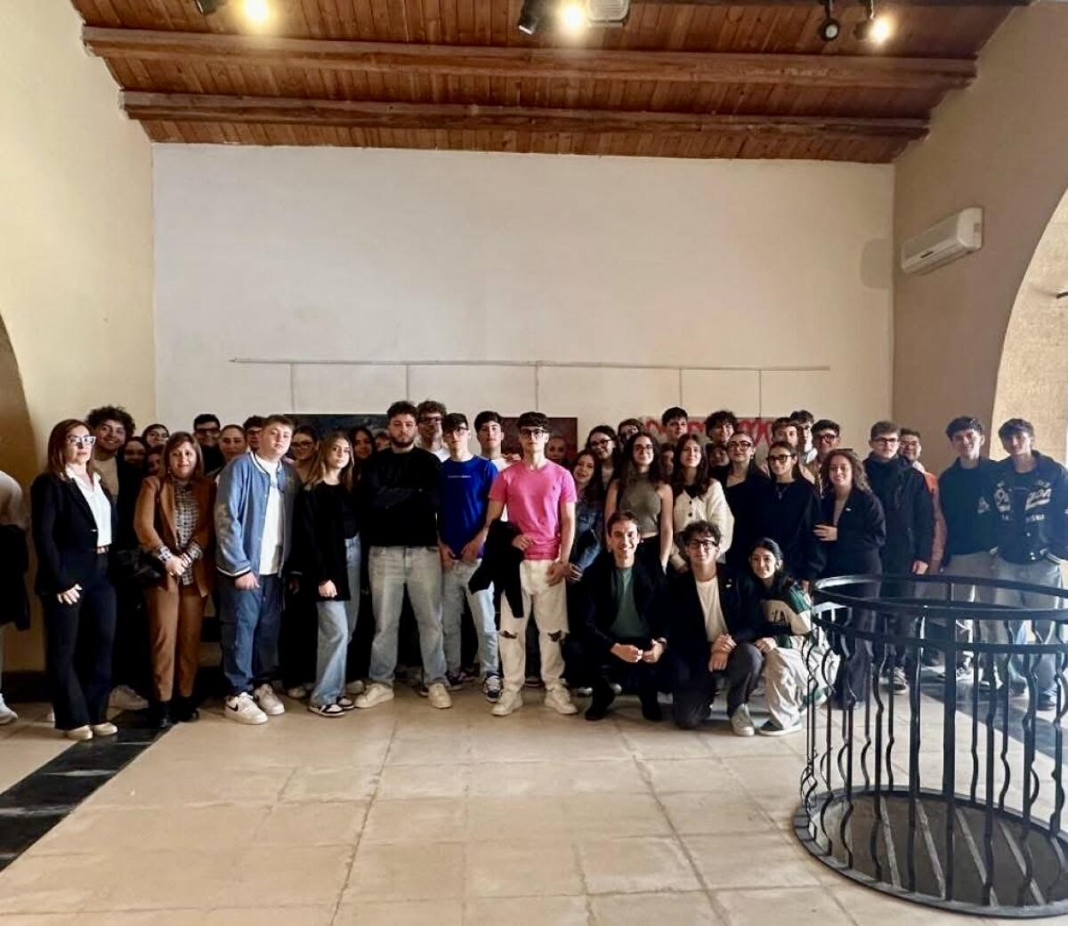 “Futurismo, psiche, infinito”: l’arte giovane celebra i 150 anni della biblioteca comunale - 