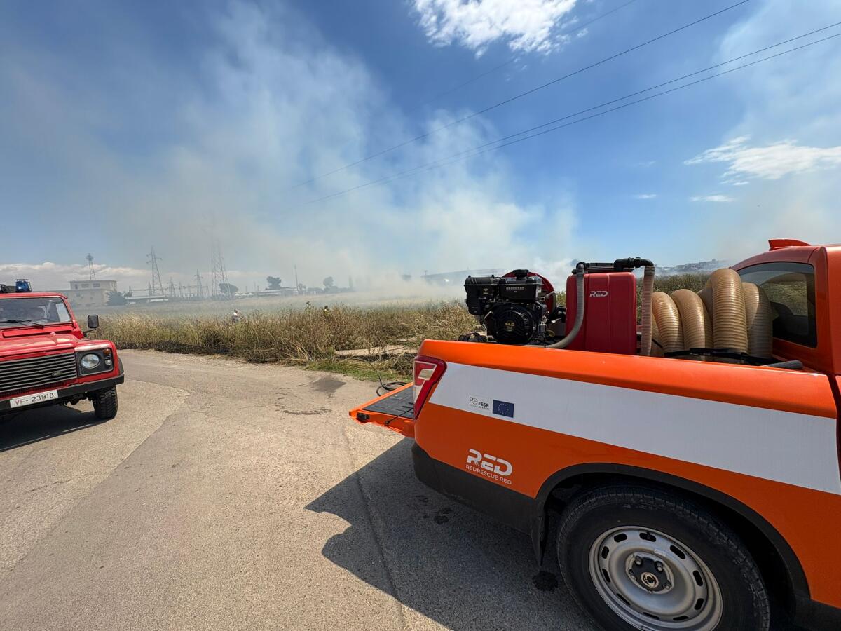 Il sindaco interviene sugli incendi, ringrazia i soccorritori e lancia un monito ai cittadini - 