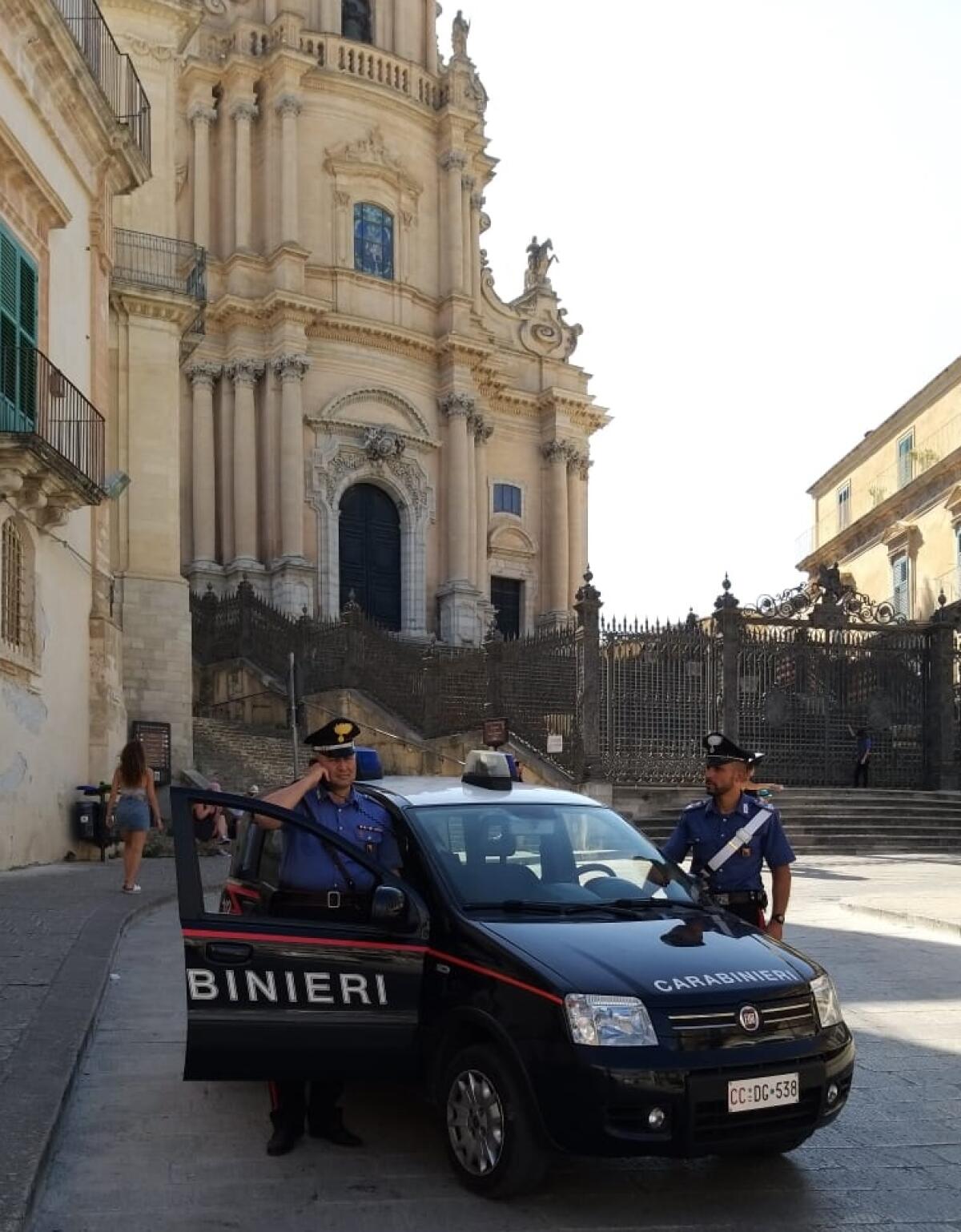 Cinque persone con obbligo di dimora per furti - 