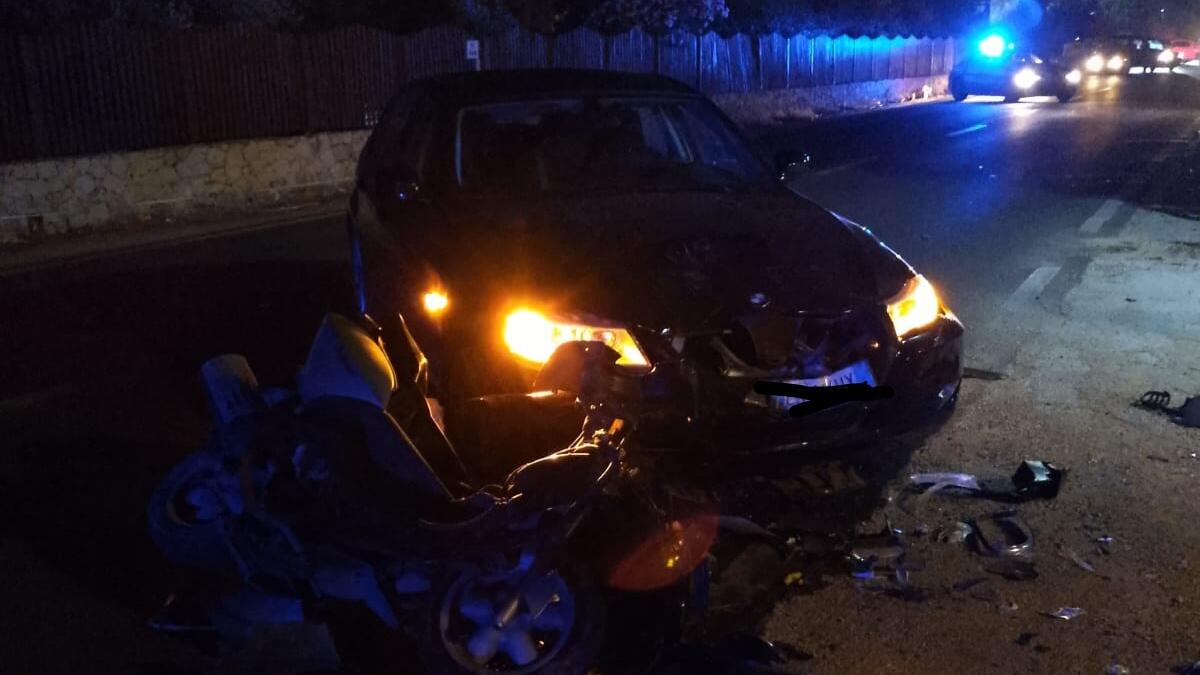 Scontro auto-moto, grave centauro in ospedale -