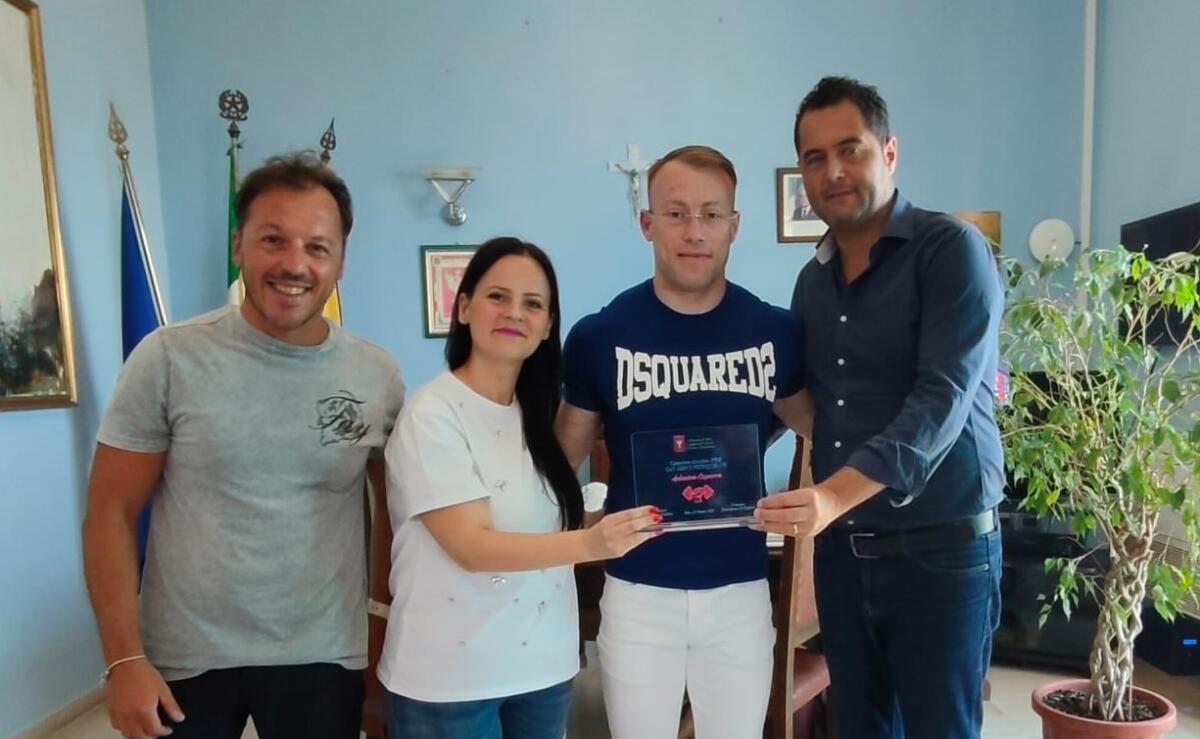 Il pluripremiato Antonio Capurro ricevuto in Municipio - 