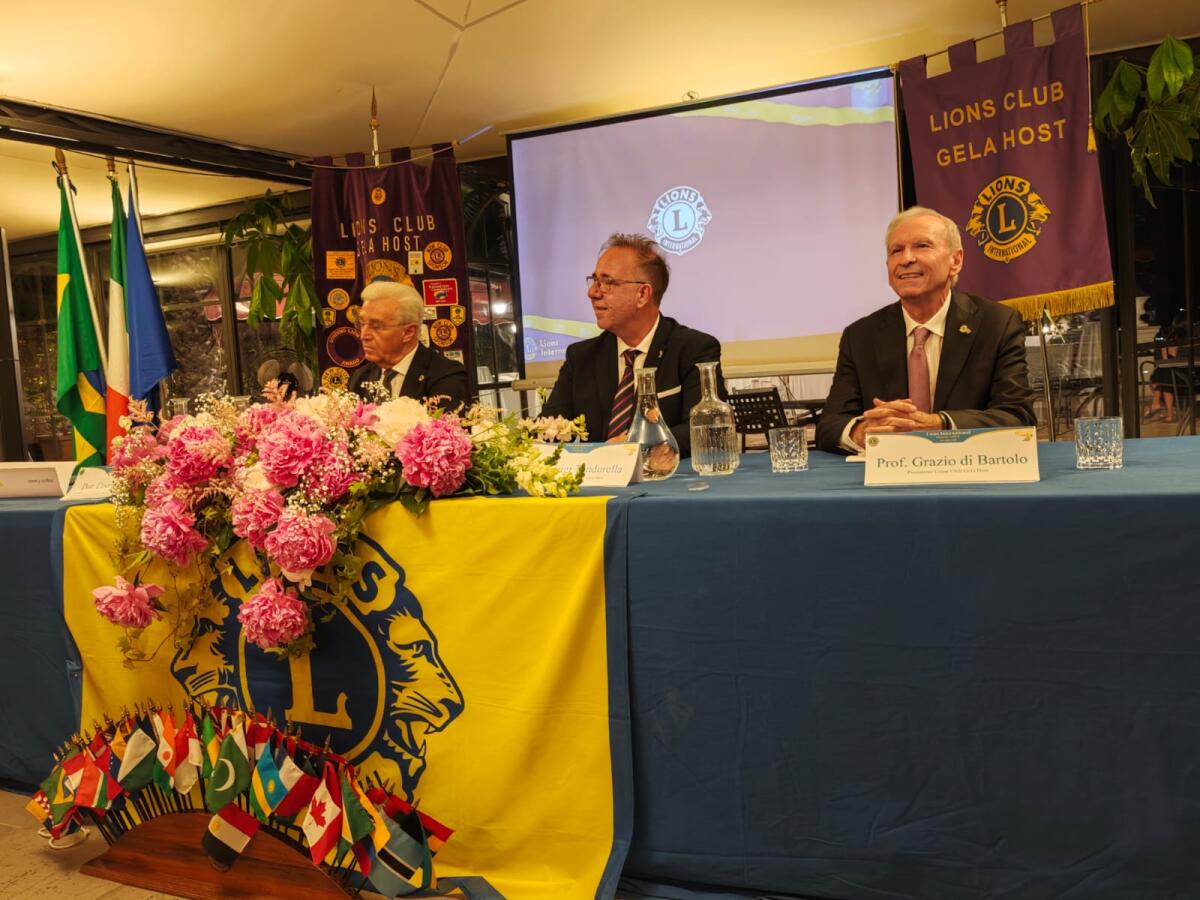 Il Lions Club Gela Host celebra il cambio della campana - 