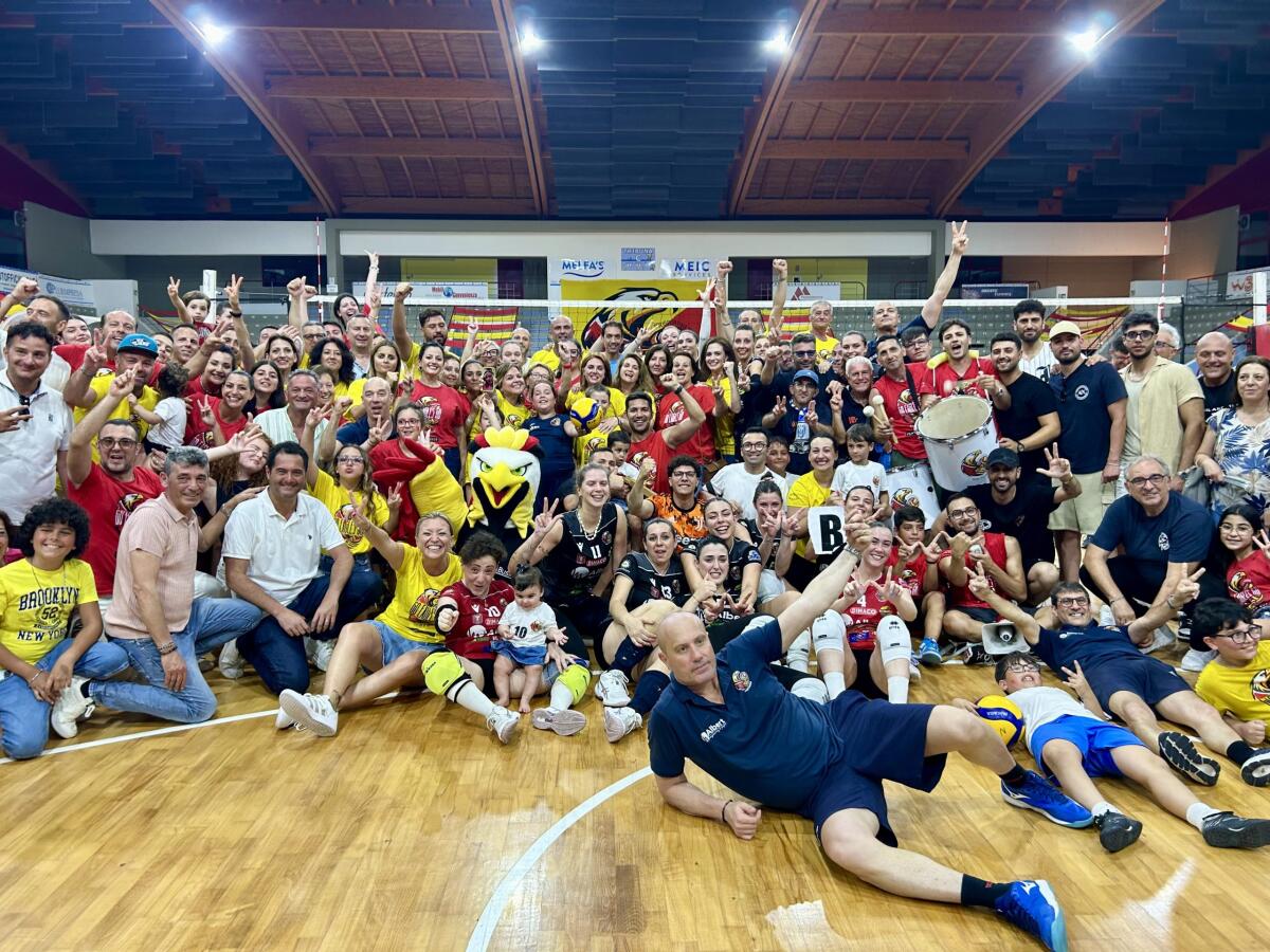 È festa totale! L’Albert Nuova Città di Gela s’impone al golden set e conquista la Serie B2 - 