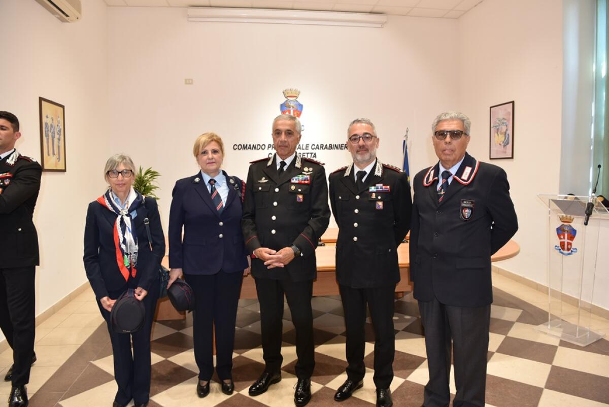 Visita a Caltanissetta del comandante regionale dei carabinieri - 
