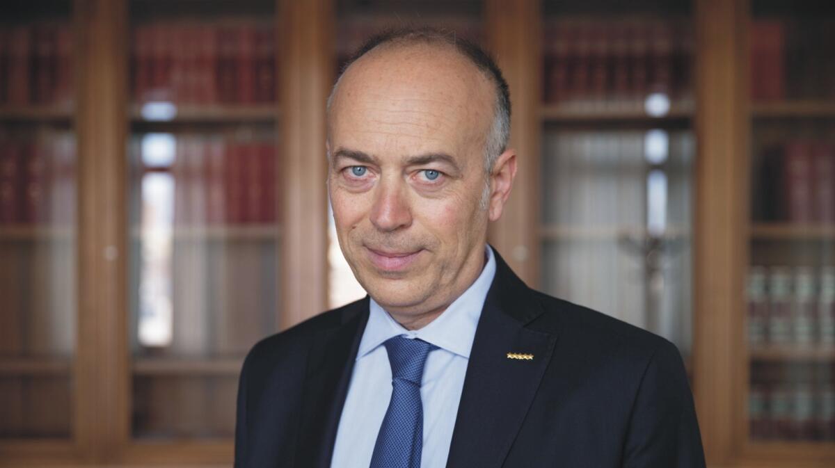 Lorefice: “Italia svenduta, a stelle e strisce…” -