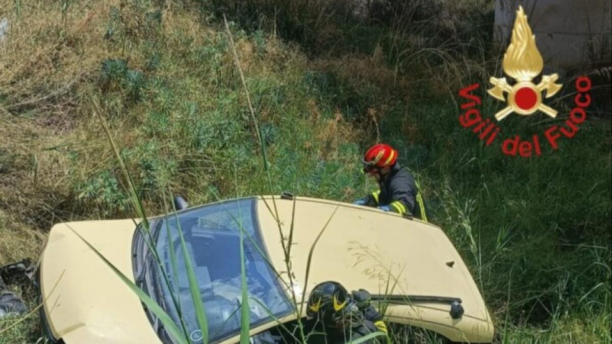 Precipita in un burrone, tragico incidente nel Nisseno -