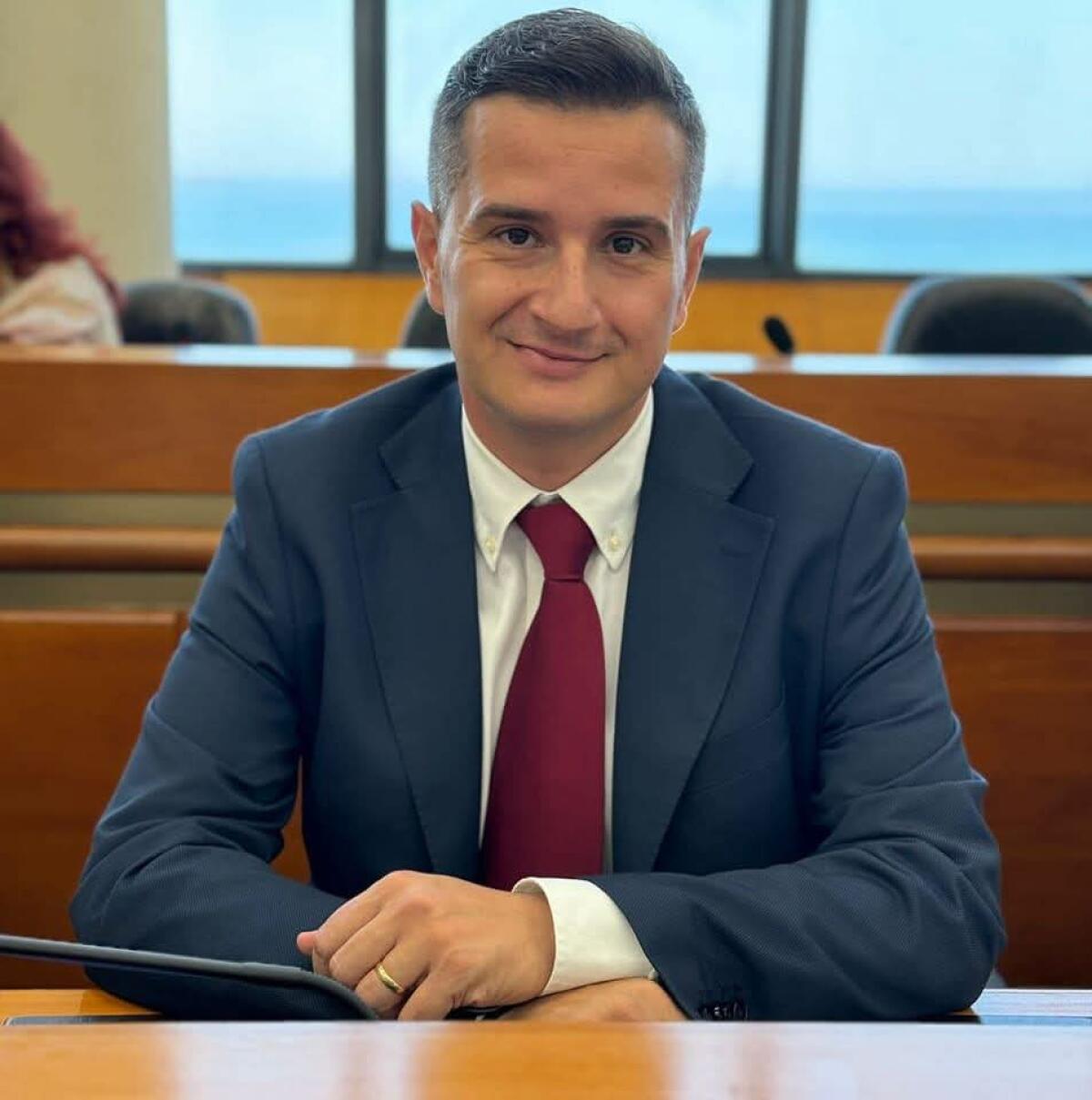 Cestini in varie zone della città,impegno mantenuto - 