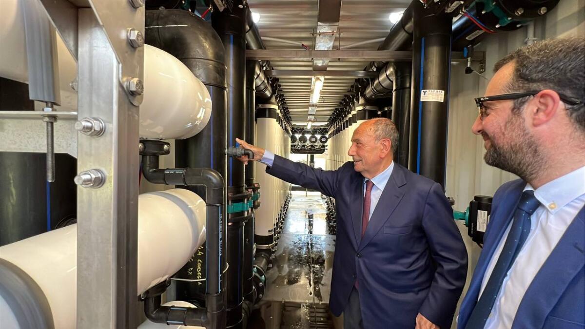 Schifani visita a sorpresa il dissalatore di Porto Empedocle - 