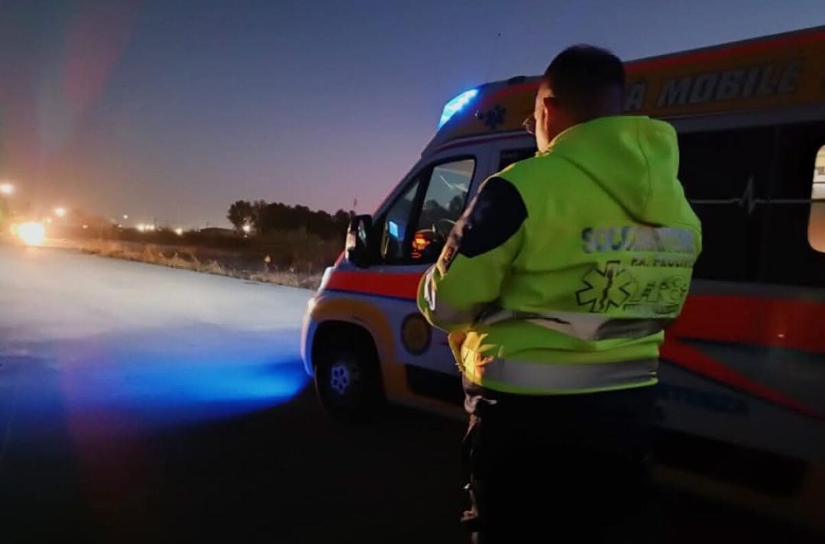 Personale su auto ProCivis di passaggio presta i primi soccorsi un giovane ferito dopo crisi epilettica - 