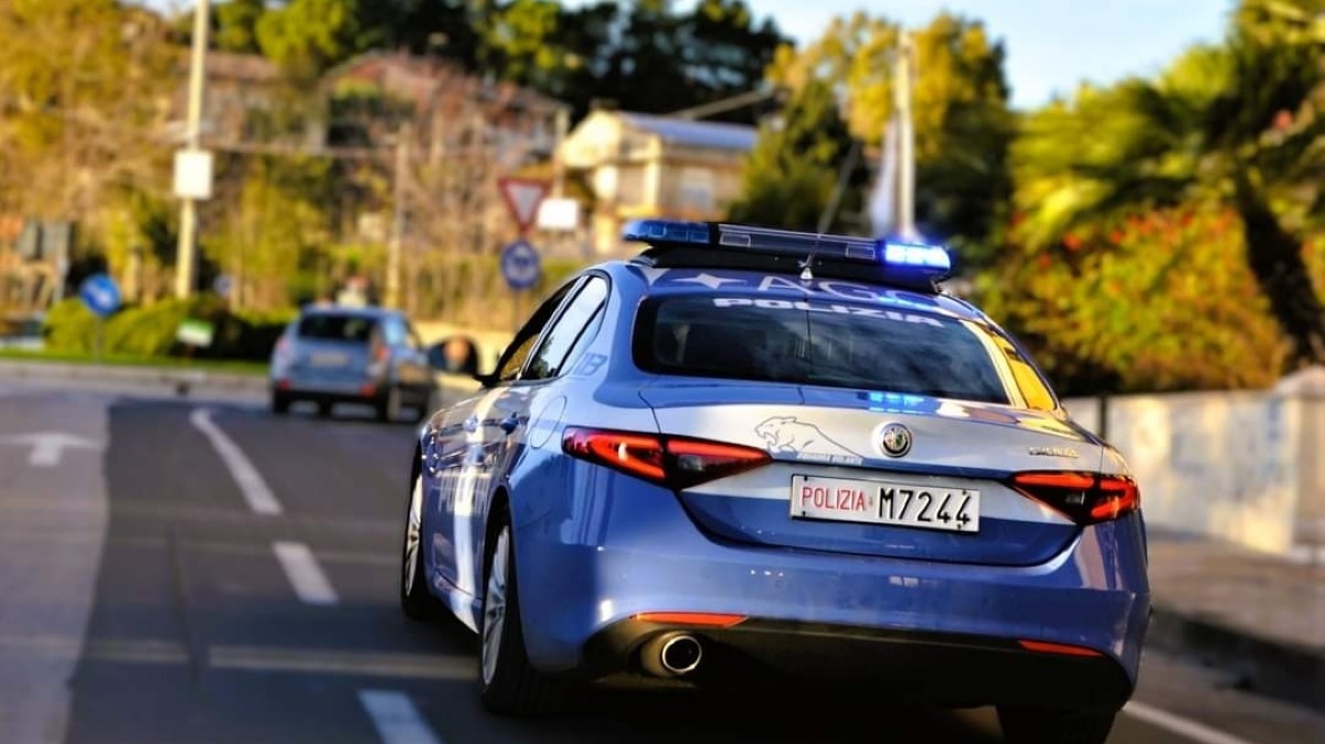 Continui maltrattamenti contro la moglie, arrestato dalla Polizia -