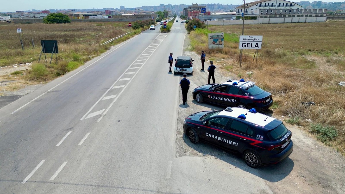 Controlli dei Carabinieri a Gela -