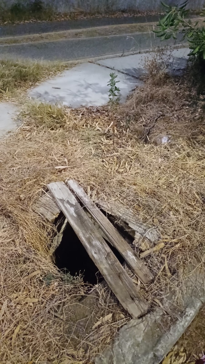 Il tombino trappola di via Sabbioncello -