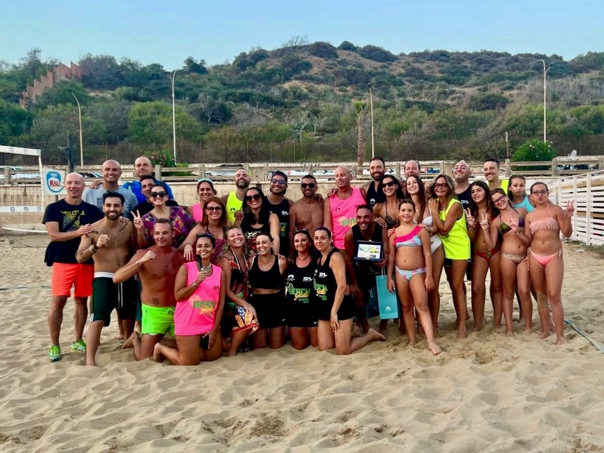 Successo per il torneo di beach volley Giallo 4x4