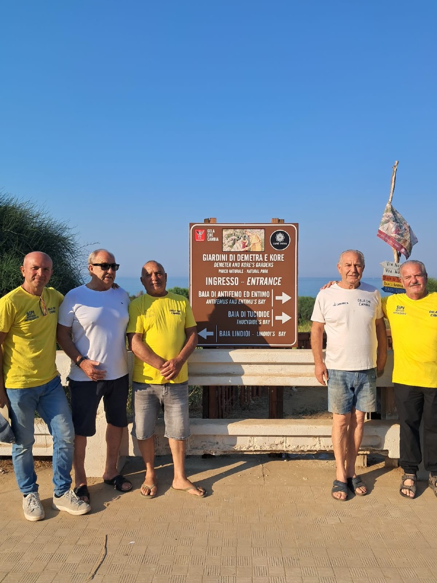 Cartello "fai da te" al Lungomare  - 