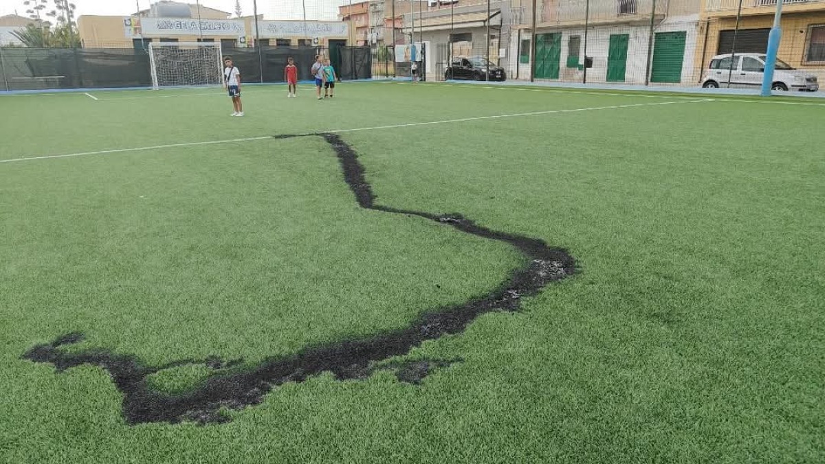 Atto vandalico ai danni del campetto di Settefarine  - 