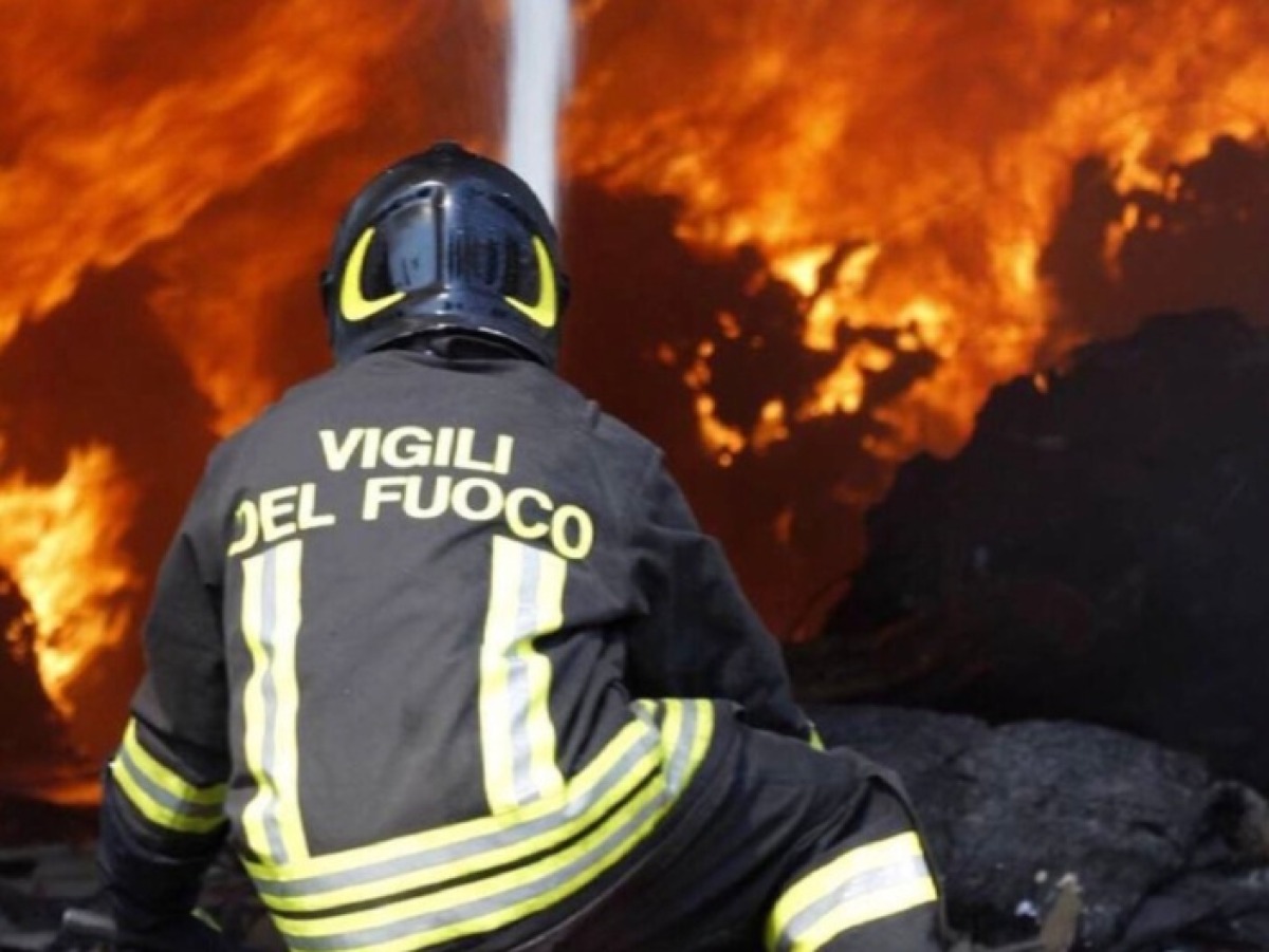 Incendi a ridosso delle Mura di Caposoprano -