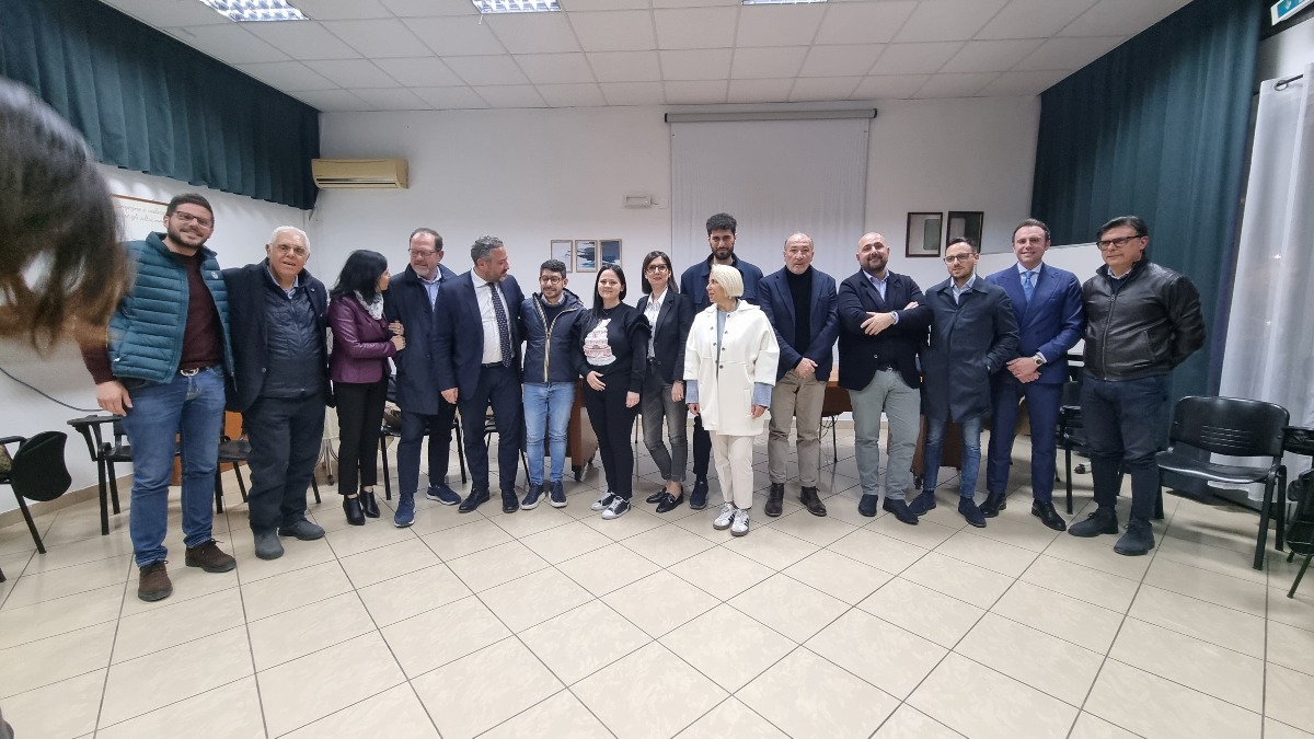 Scontro politico duro:FdI replica a Giunta e sindaco 