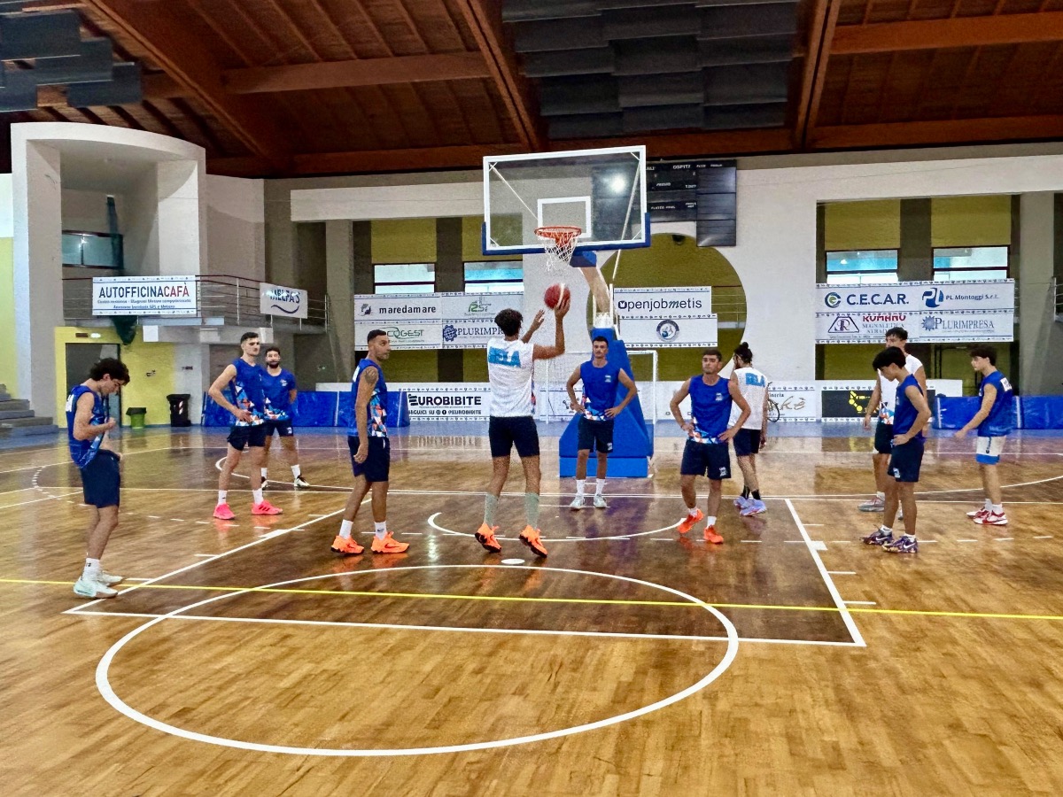 La prima uscita stagionale del Gela basket -