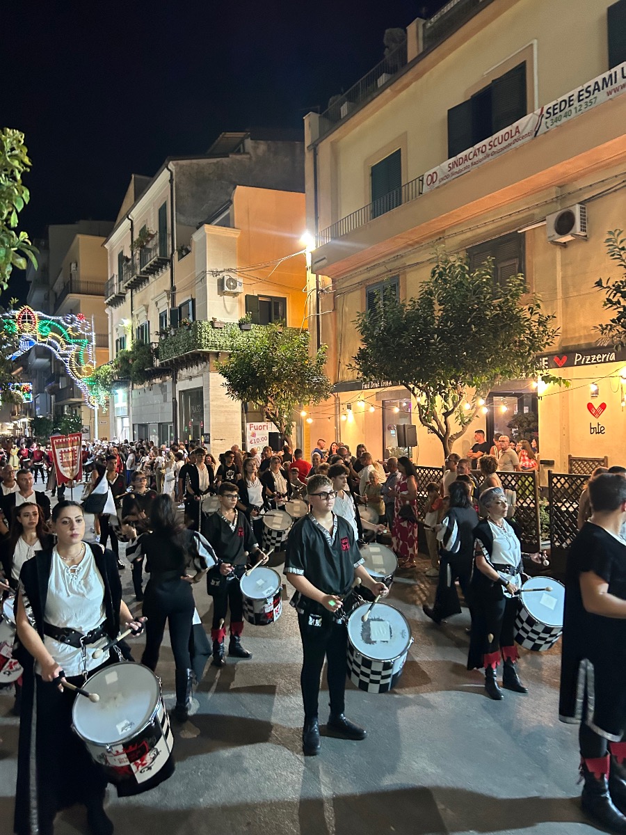 Entusiasmo per la sfilata del Palio dell’Alemanna -
