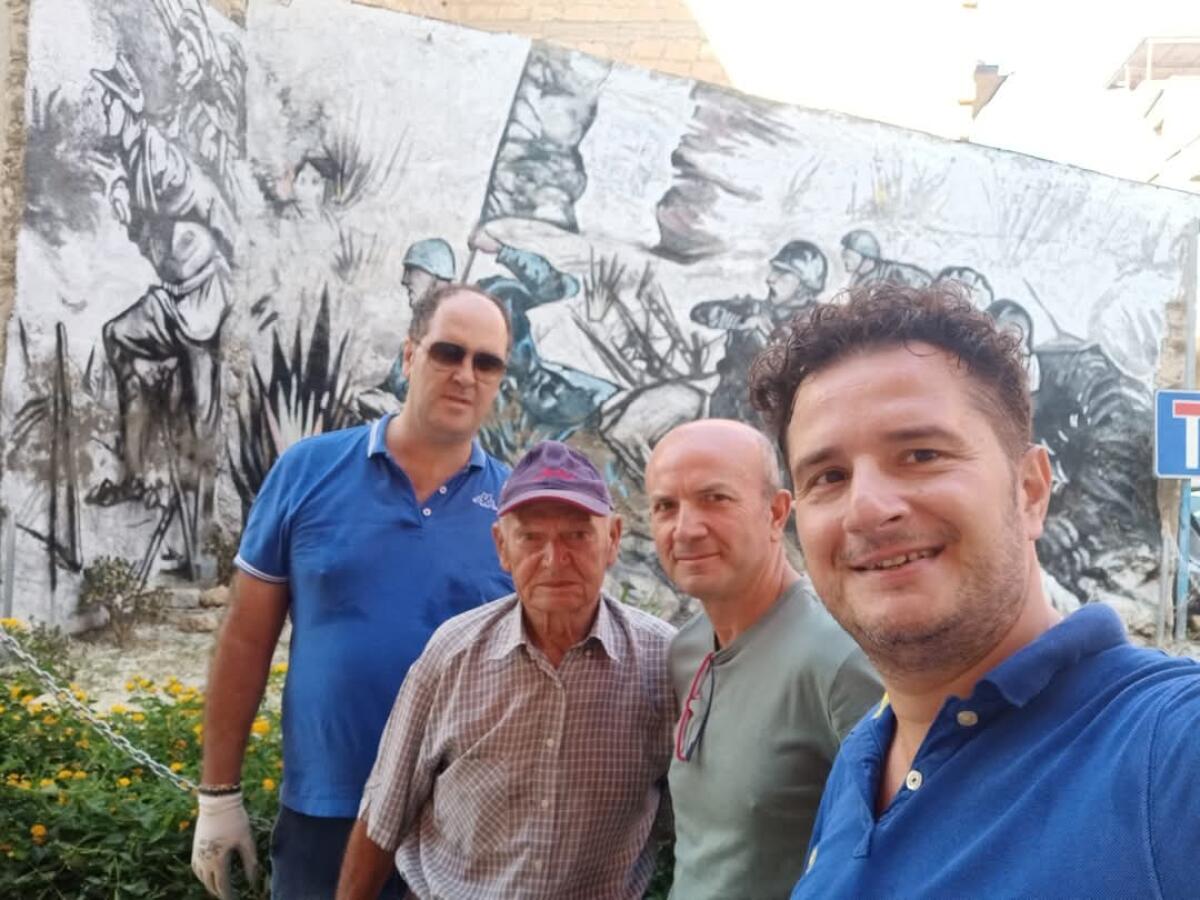 Volontari in piazza Guccione rispondono con i fatti a chi crea degrado - 