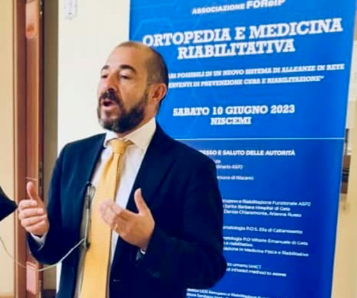 Il dott. Cirrone Cipolla medico sociale del Niscemi calcio -