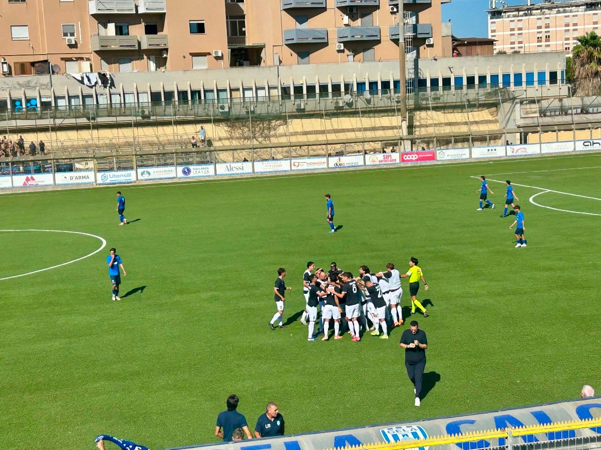 Gela, esordio casalingo perfetto: 2-0 al Ragusa -