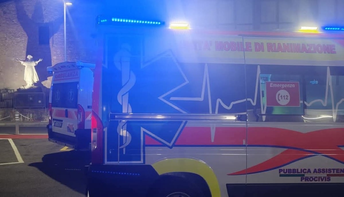 Lite familiare:ferita una ragazza - 