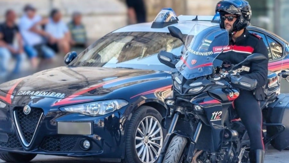 Girava armato nel centro storico di Caltanissetta - 