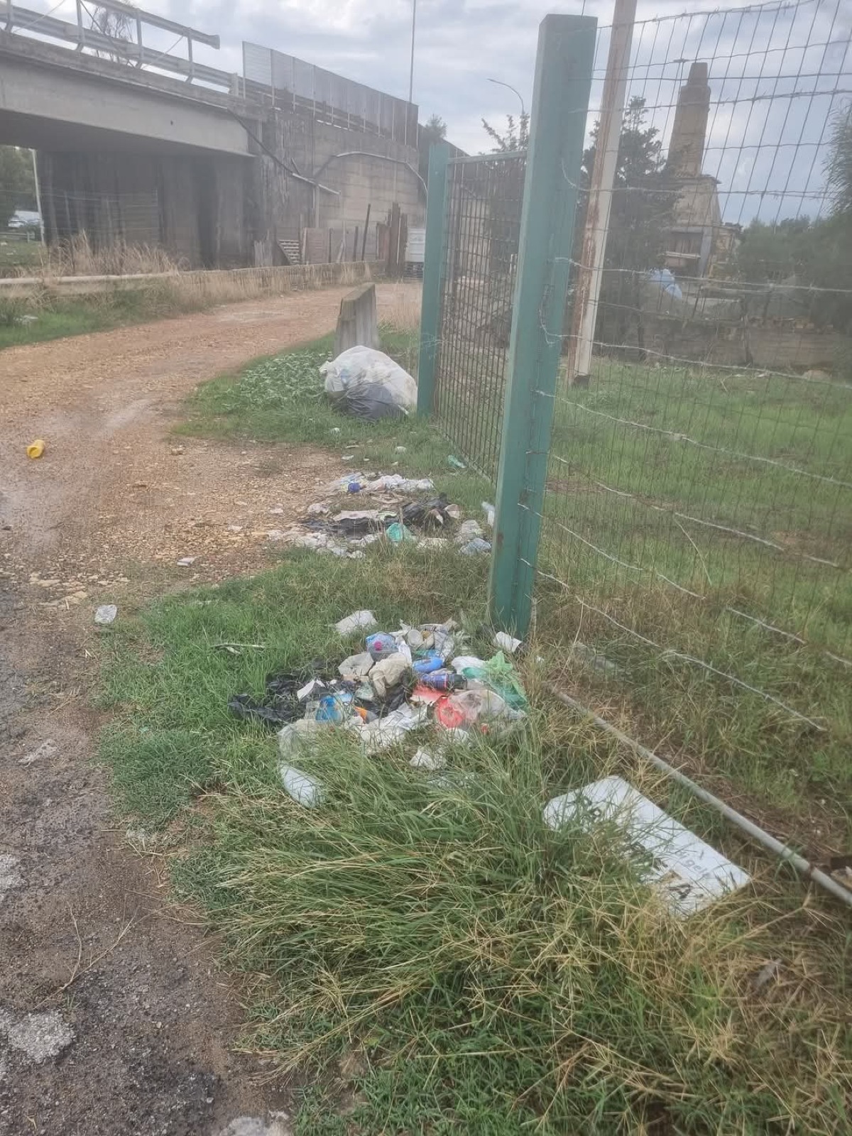 Fiume Gela,acque inquinate e discariche abusive -