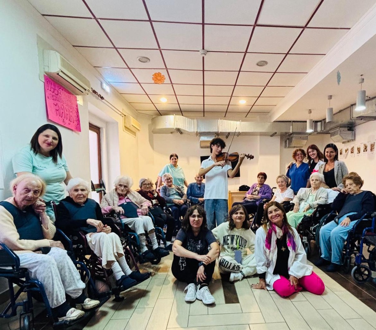 Piacevole pomeriggio per gli ospiti della Rsa Caposoprano - 