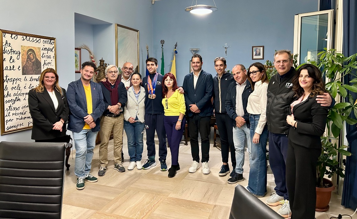 Per il campione Salvo Bianca i complimenti della città  -