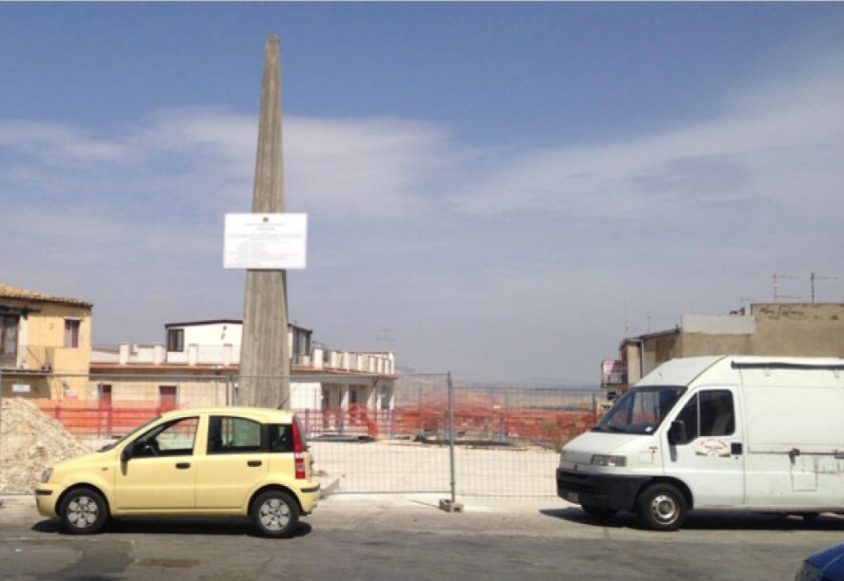 Disagi per l'obelisco incompleto di piazza Mattei  - 