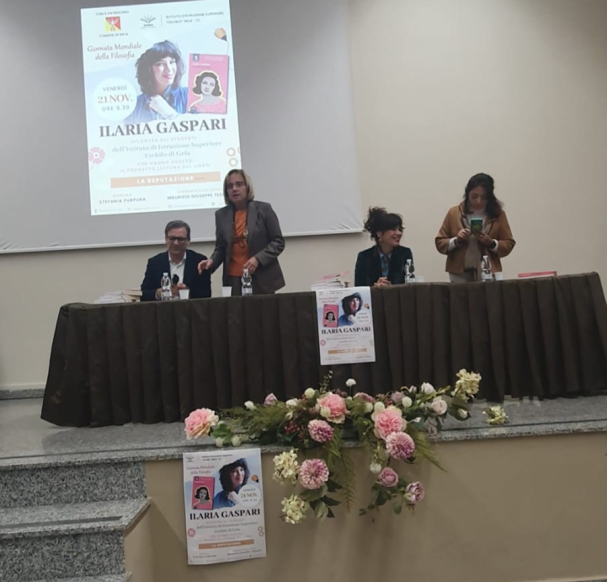 La filosofia bussola interiore in un mondo iperconnesso  - 